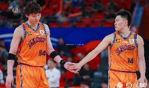 星空体育官网-内外都兵强马壮！上海男篮阵容：王哲林张镇麟洛夫顿古德温领衔