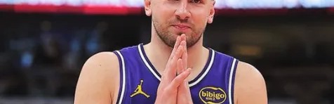 东契奇生涯第20次砍下45+，超过了NBA历史上99.7%的球员